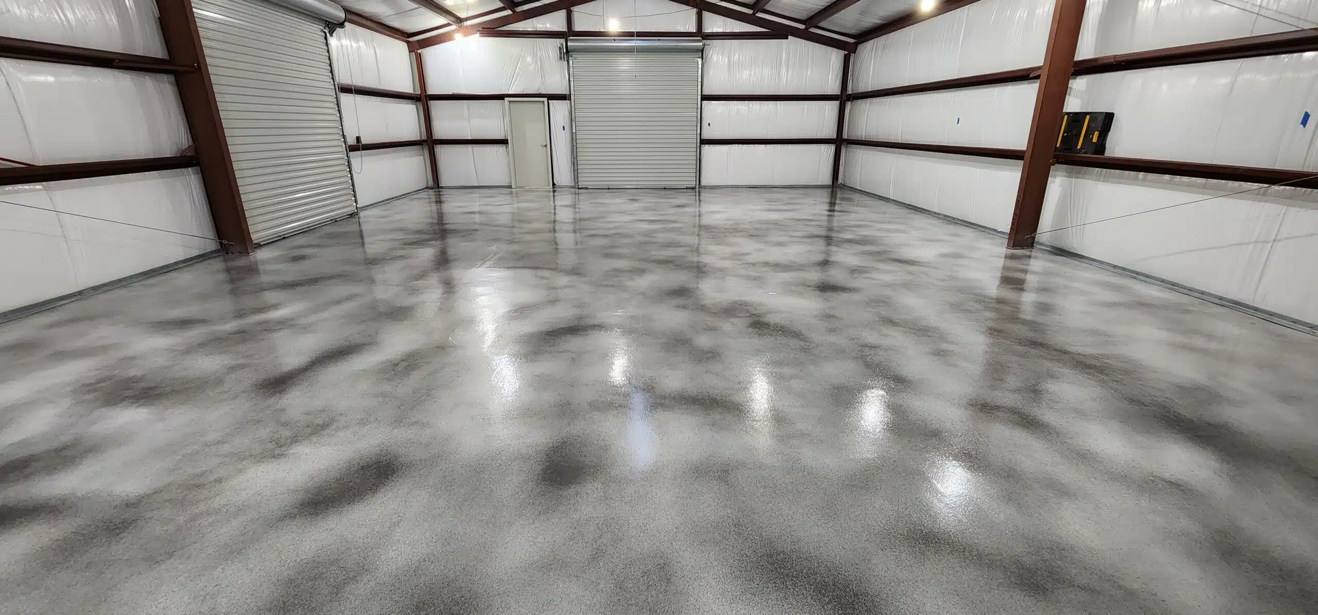 Driveway Epoxy Coatings in Lakewood Ranch, FL: Protecting Concrete From Florida Weather