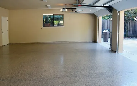 Best Garage Floor Coatings in Riverview and St. Petersburg, FL